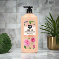 On: The Body Green Label Body Wash