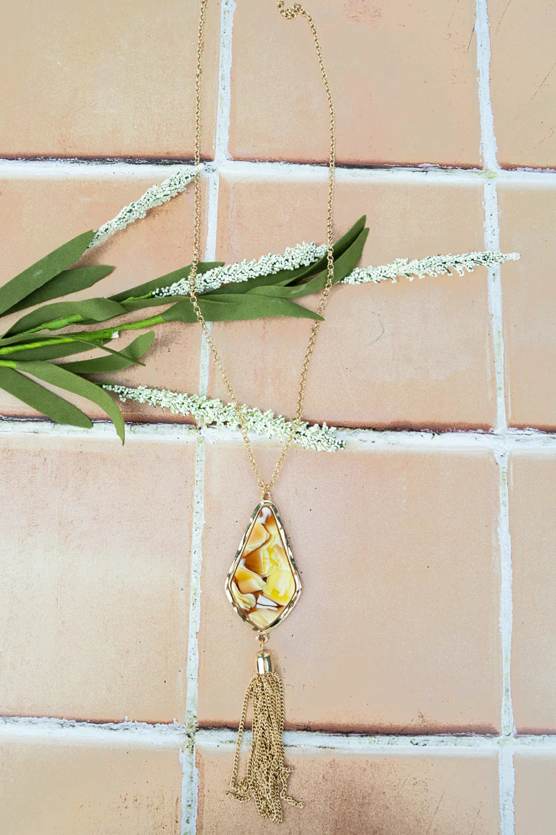 MUSTARD POINT TASSEL NECKLACE AND EARRING SET